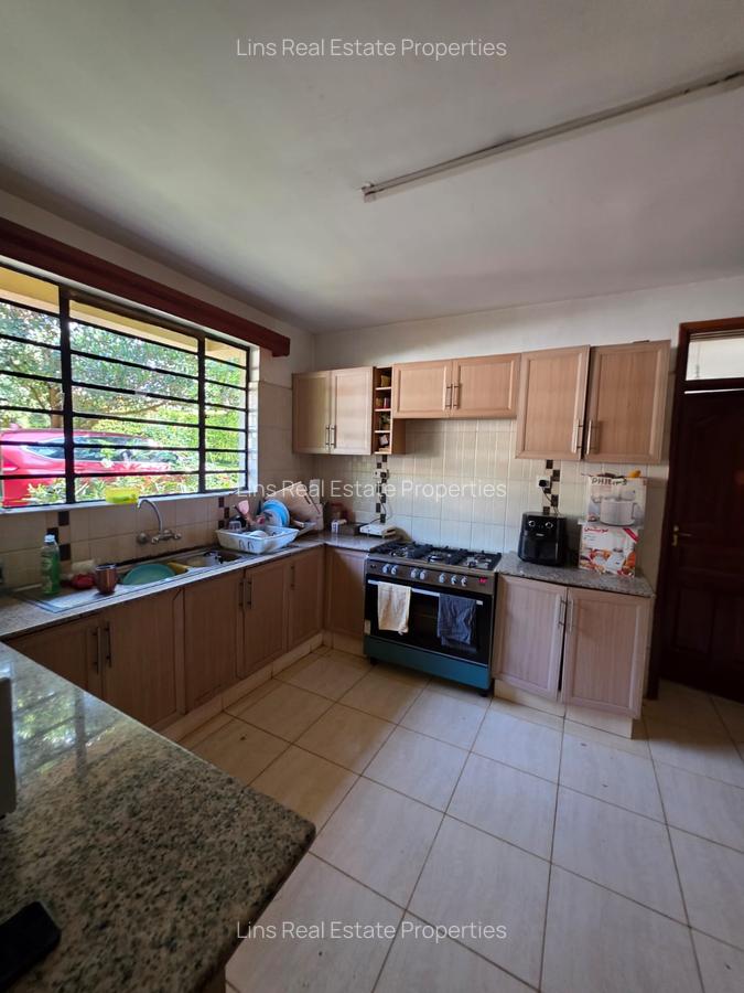 4 Bed Townhouse with En Suite in Rosslyn - 14