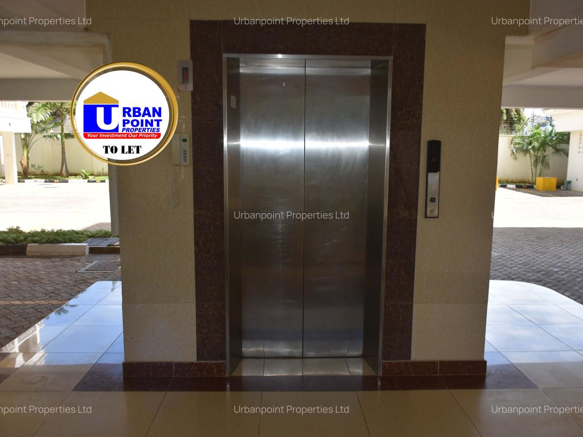 Serviced 3 Bed Apartment with En Suite in Nyali Area - 19