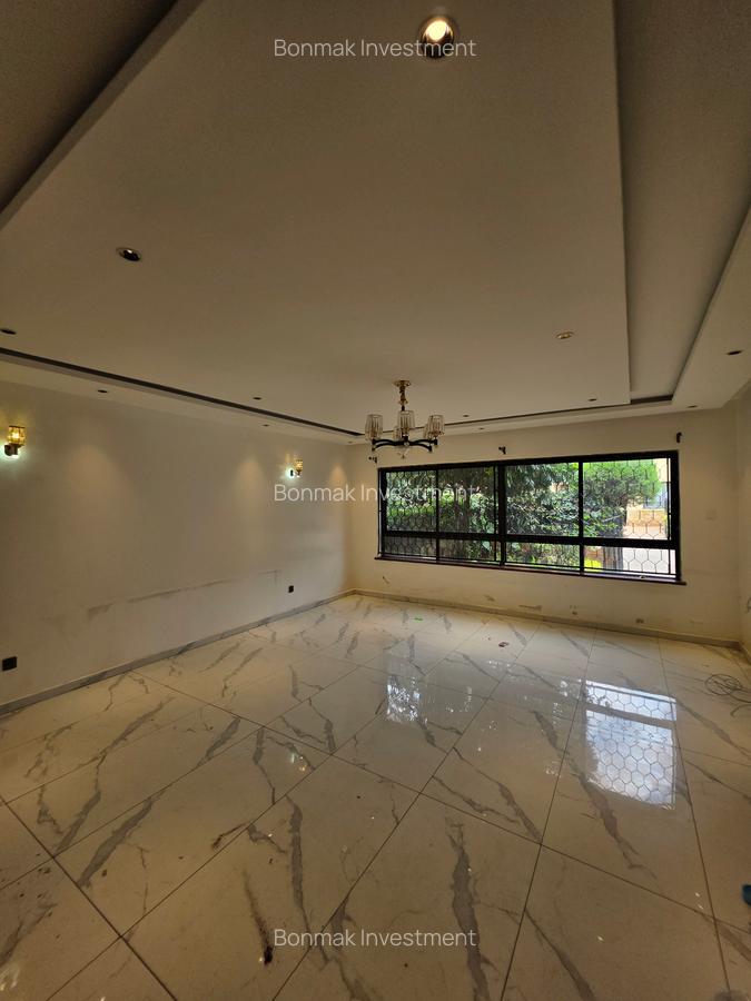5 Bed Townhouse with En Suite at Lavington Green - 19