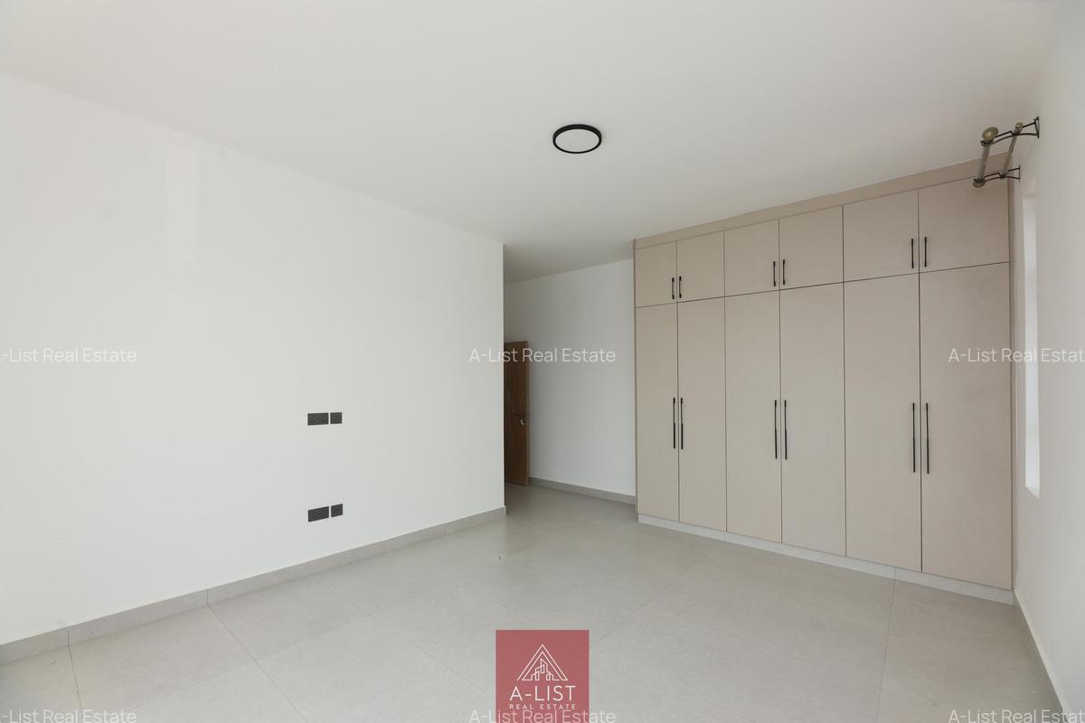 2 Bed Apartment with En Suite at Brookside Drive - 6