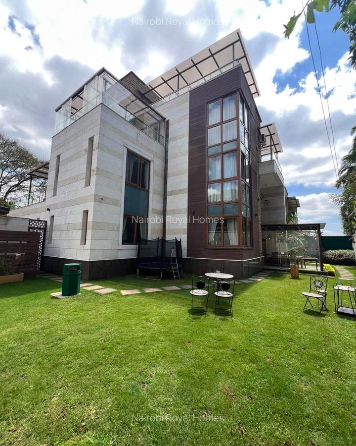 6 Bed Townhouse with En Suite at Lavington Green - 6