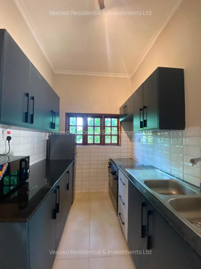 3 Bed Villa with En Suite in Bofa - 9