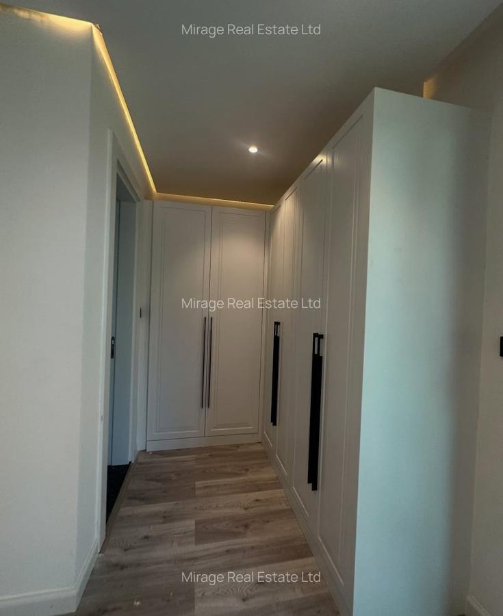 5 Bed Villa with En Suite in Lavington - 16
