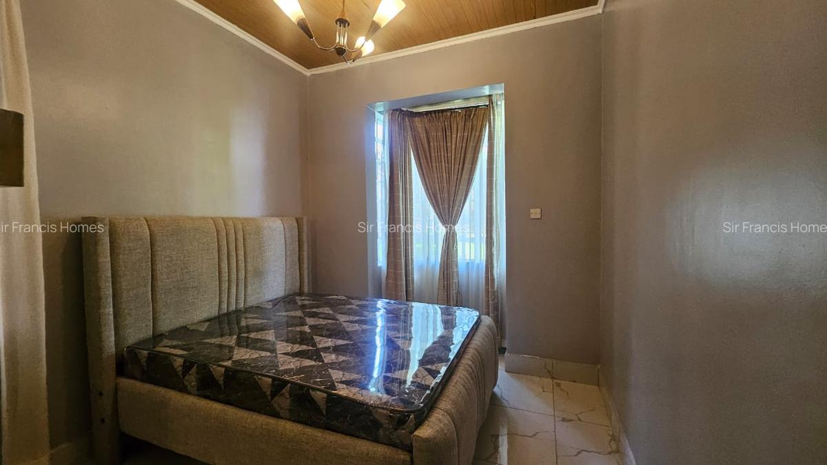 5 Bed House with En Suite in Runda - 14