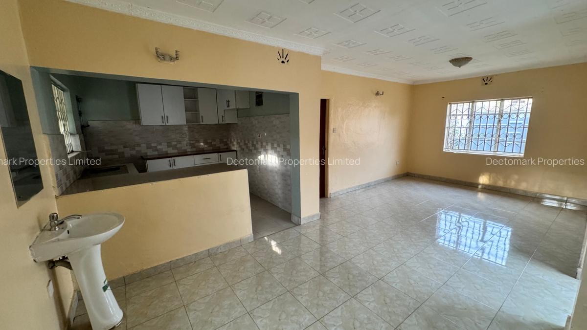 4 Bed House with En Suite at Karen End - 7