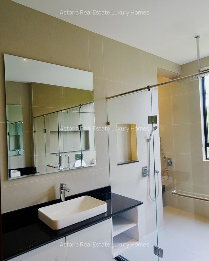 6 Bed Villa with En Suite at 2026-183 - 8
