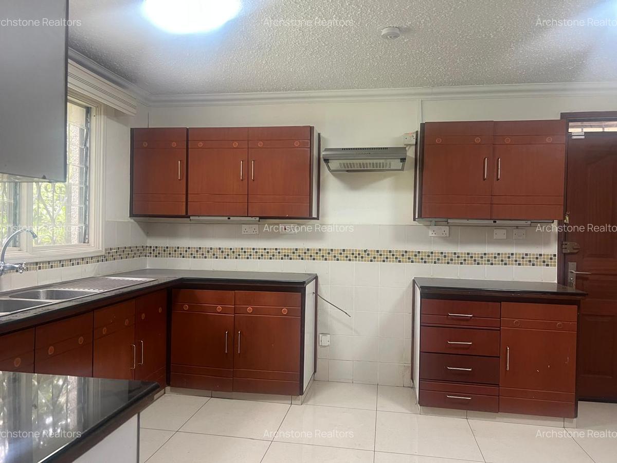 4 Bed Villa with En Suite in Muthaiga - 5