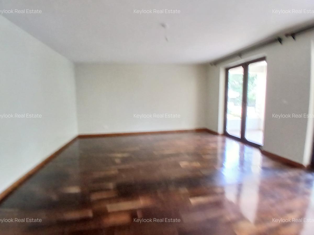 5 Bed Townhouse with En Suite at Lavington Green - 8