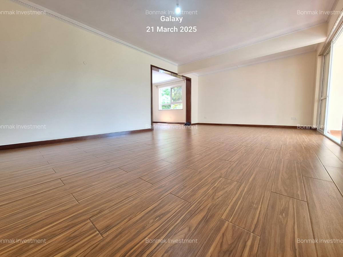 3 Bed Apartment with En Suite at Brookside Drive - 11
