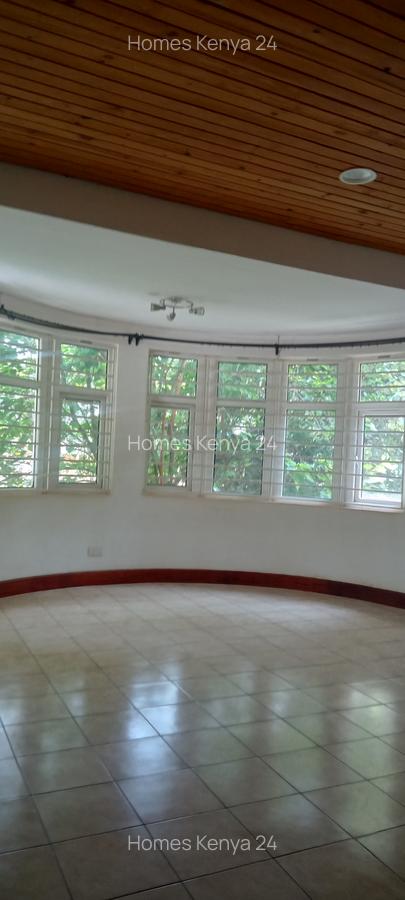 6 Bed House at Rosslyn Lone Tree - 16