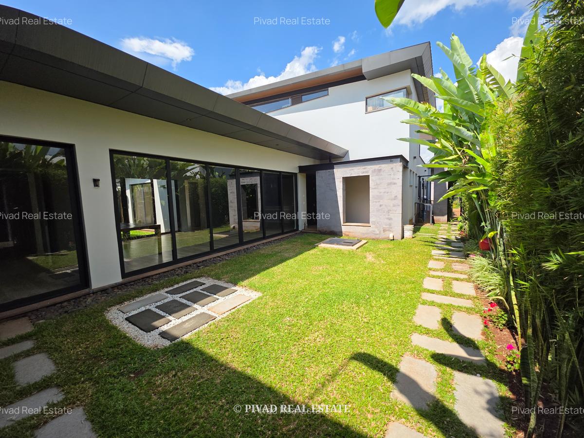 3 Bed Townhouse with Swimming Pool in Runda - 1