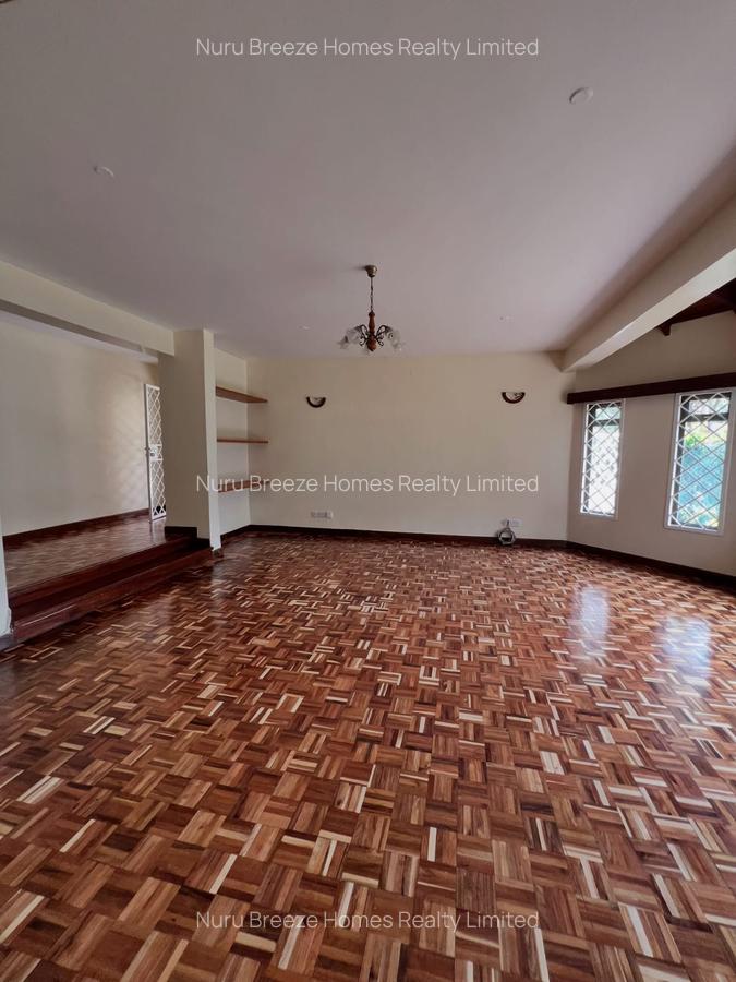 4 Bed Townhouse with En Suite in Lavington - 2