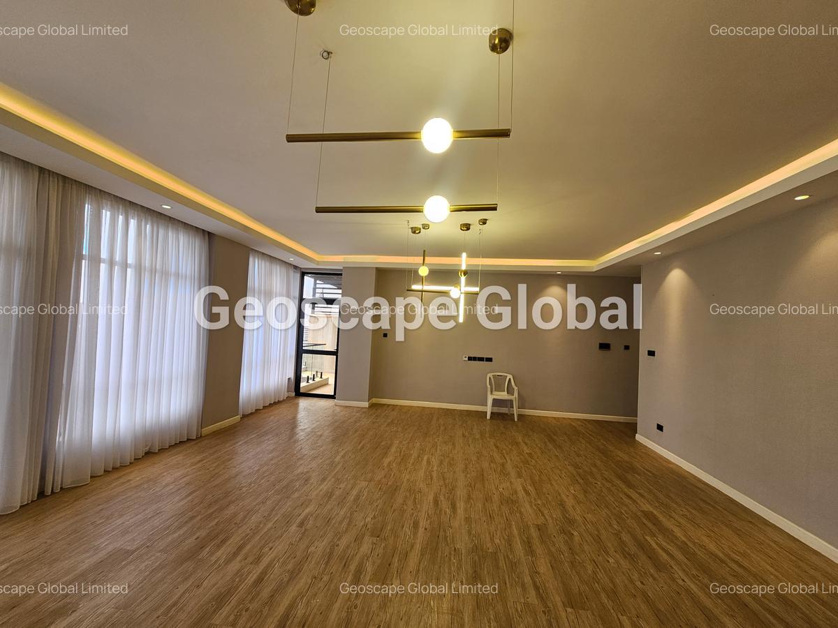Furnished 3 Bed Apartment with En Suite in Brookside - 11