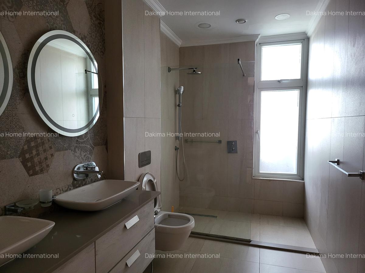 Furnished 2 Bed Apartment with En Suite in Parklands - 12