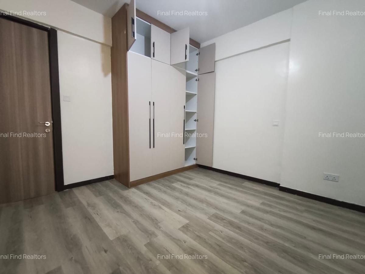 4 Bed Apartment with En Suite in Parklands - 14
