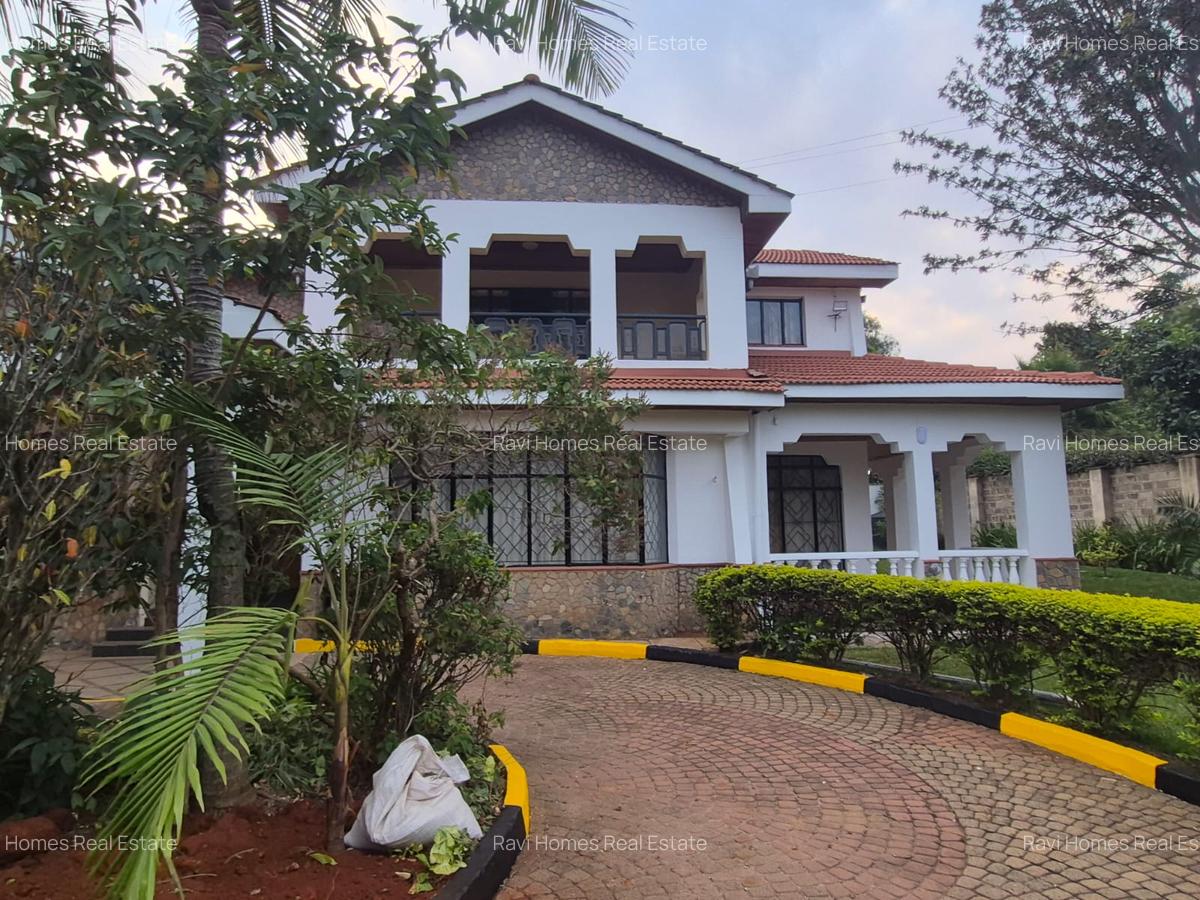 5 Bed Villa with En Suite in Runda - 1