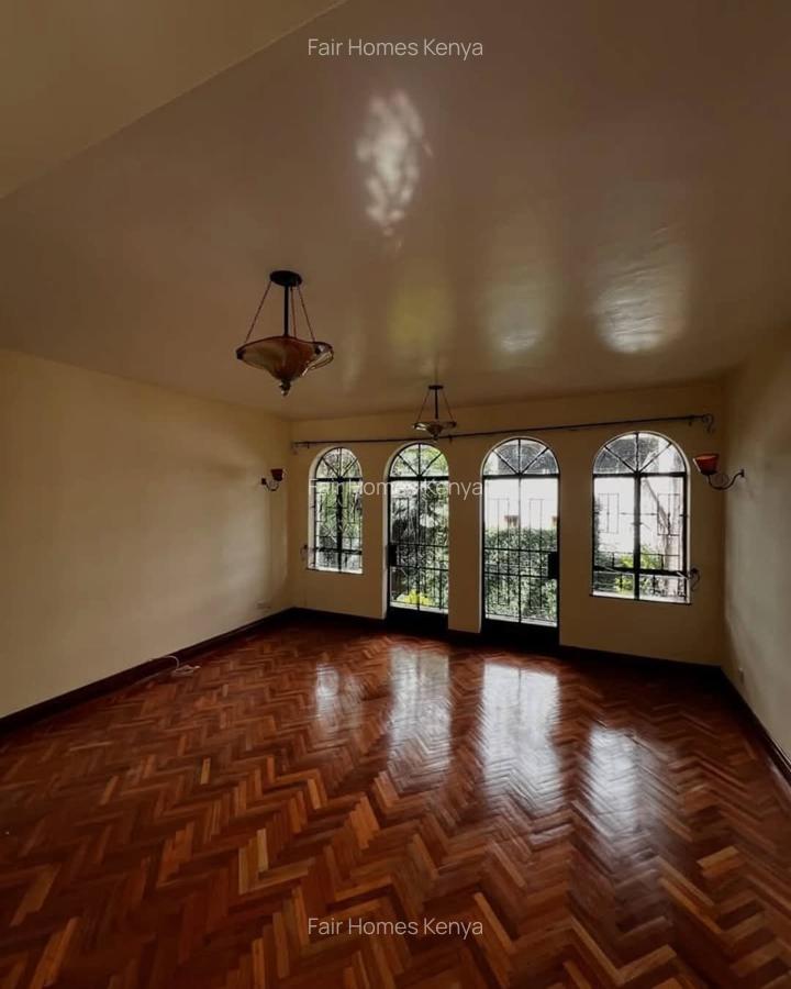 5 Bed Townhouse with En Suite at Riverside Drive - 4