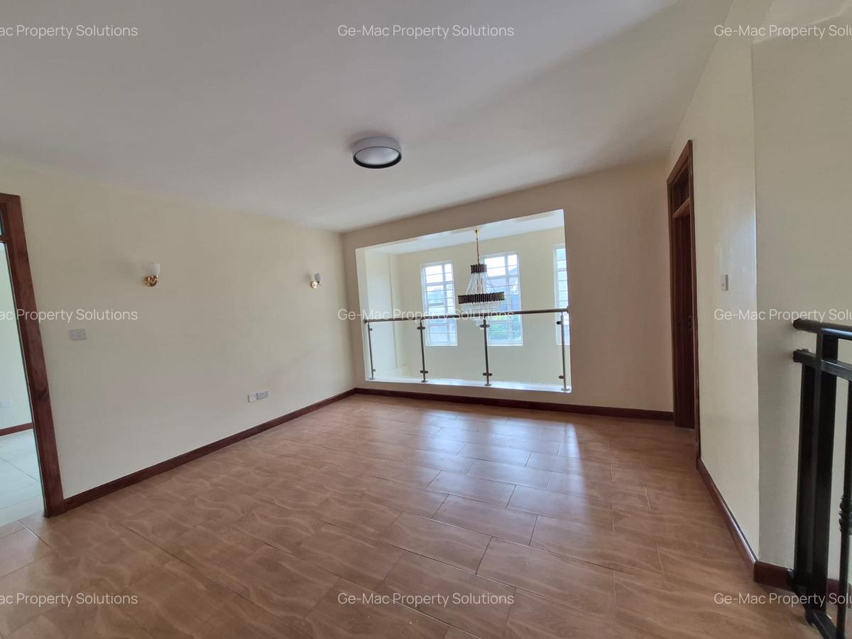 4 Bed House with En Suite in Thome - 5