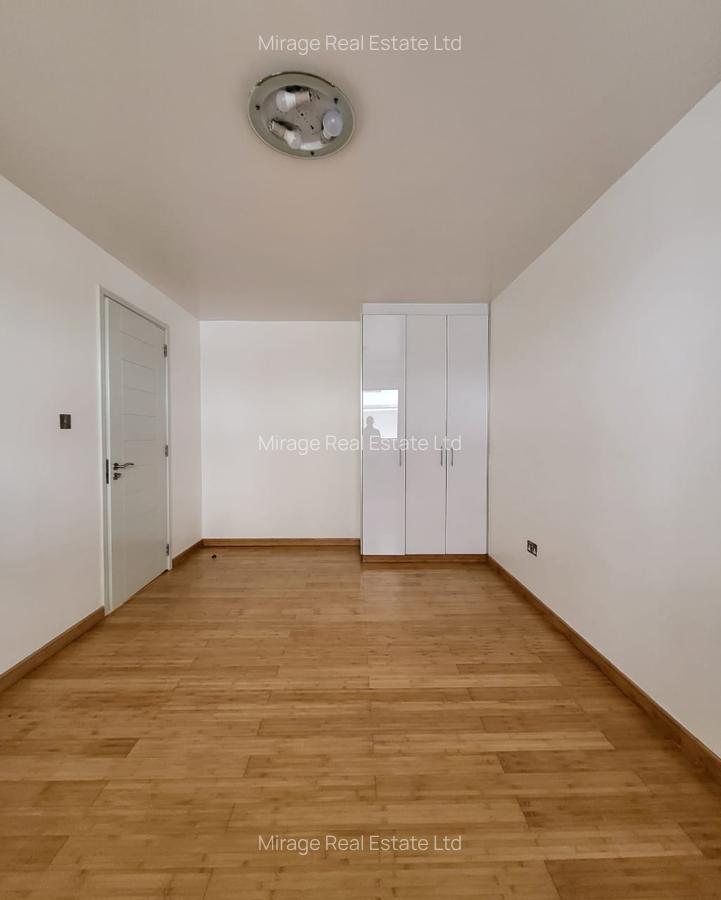 2 Bed Apartment with Swimming Pool in Garden Estate - 14