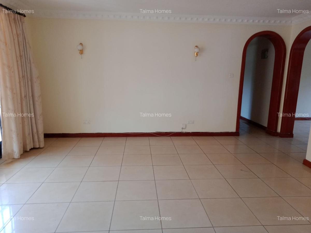 3 Bed Apartment with En Suite at Brookside - 2