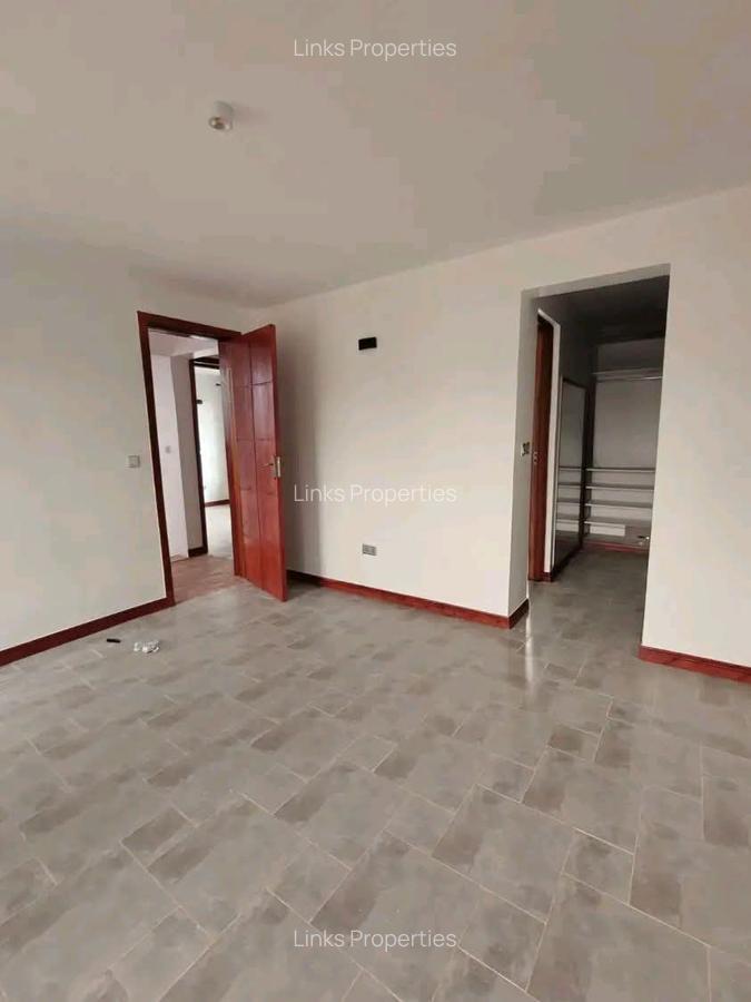 4 Bed Townhouse with En Suite at Karen - 12