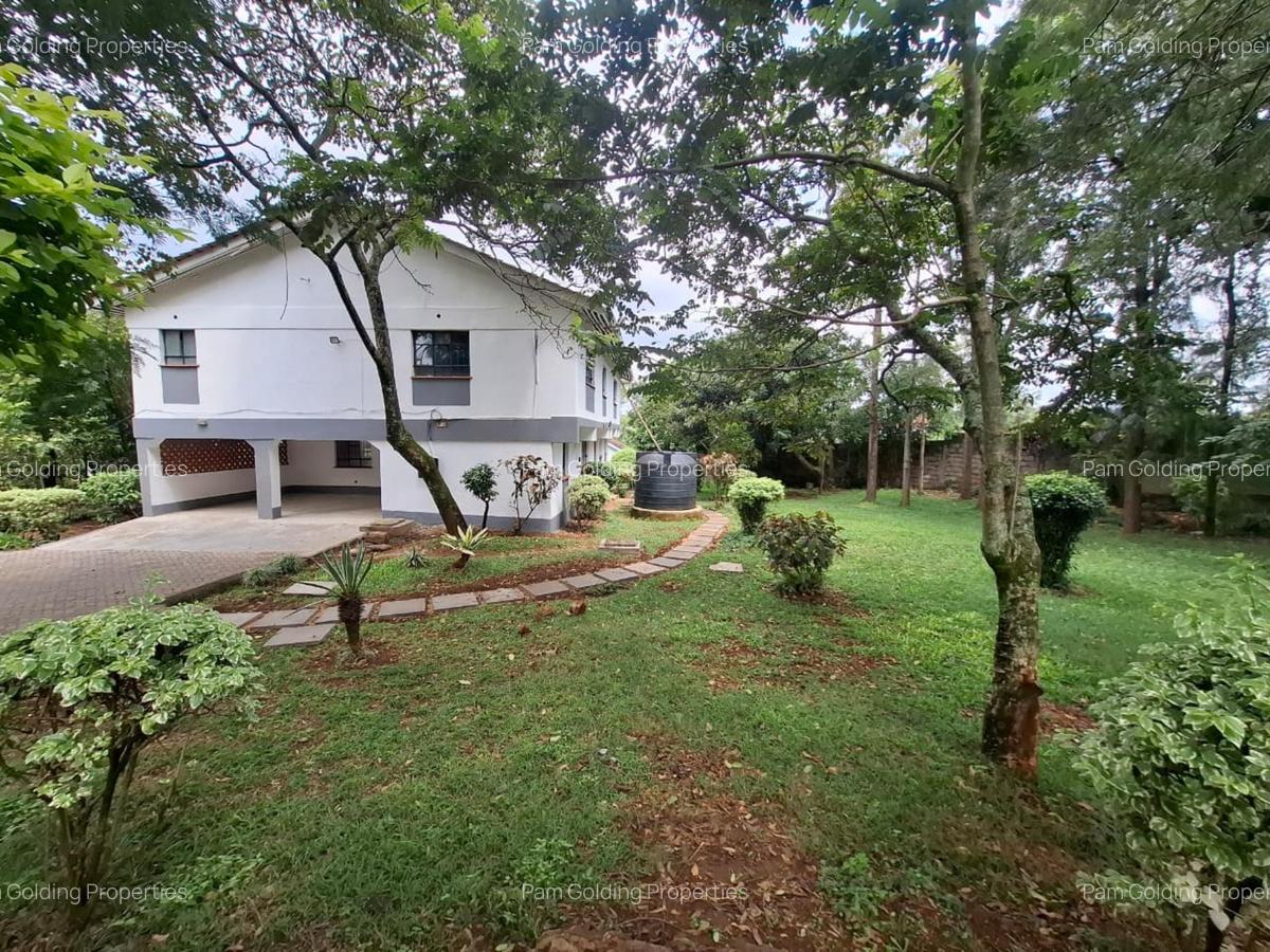 5 Bed House at Ridgeways Lane - 1