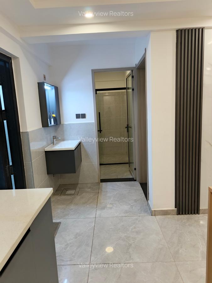 1 Bed Apartment with En Suite at Lavington - 5