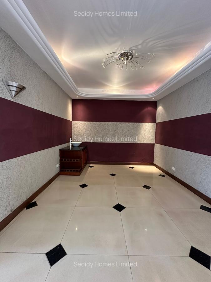 6 Bed House with En Suite in Nyari - 9