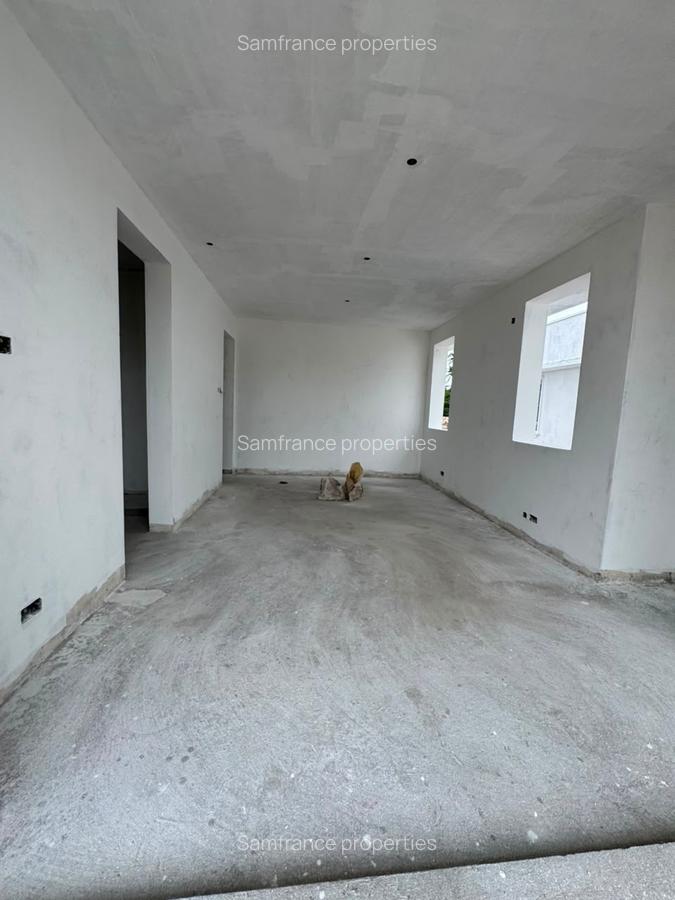 3 Bed Villa with Swimming Pool at Coca-Cola - 8
