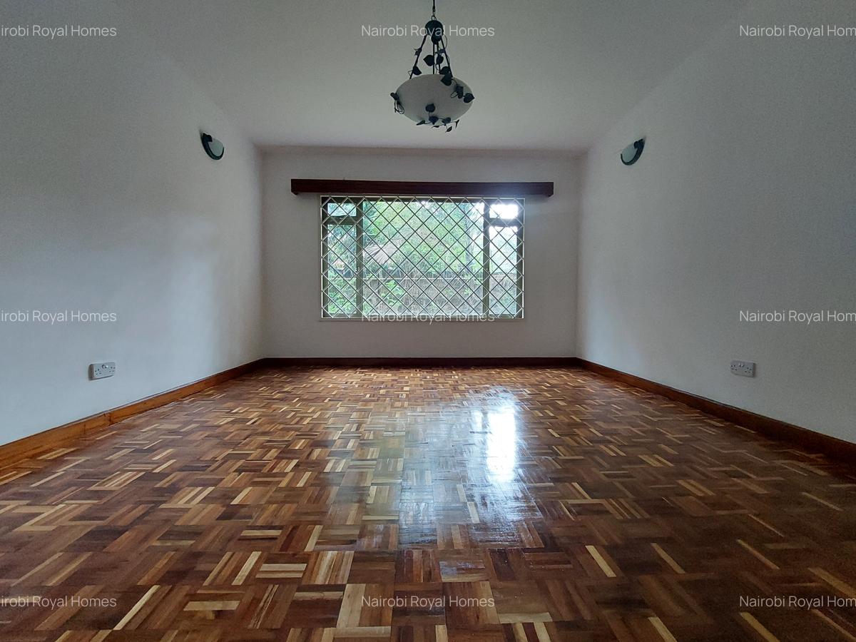 4 Bed Townhouse with En Suite at Lavington Road - 12