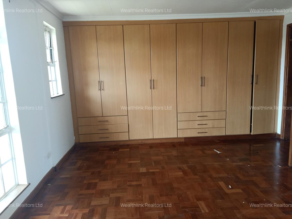4 Bed Townhouse with En Suite at Runda - 9