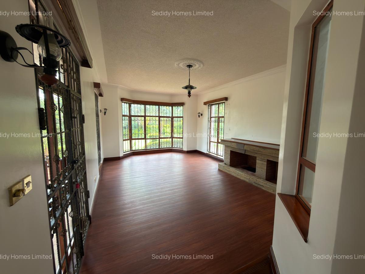 5 Bed Townhouse with En Suite in Runda - 11