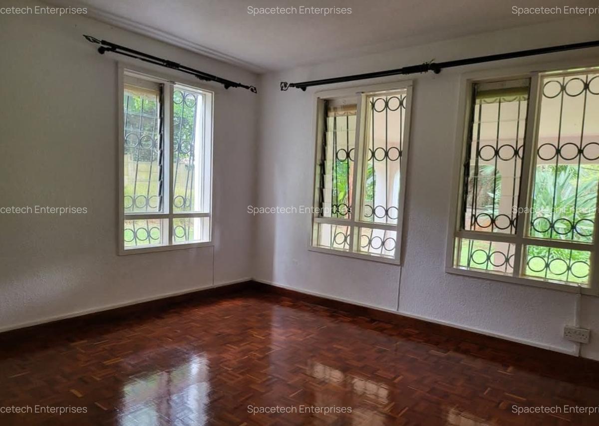 4 Bed House with Staff Quarters in Hill View - 6
