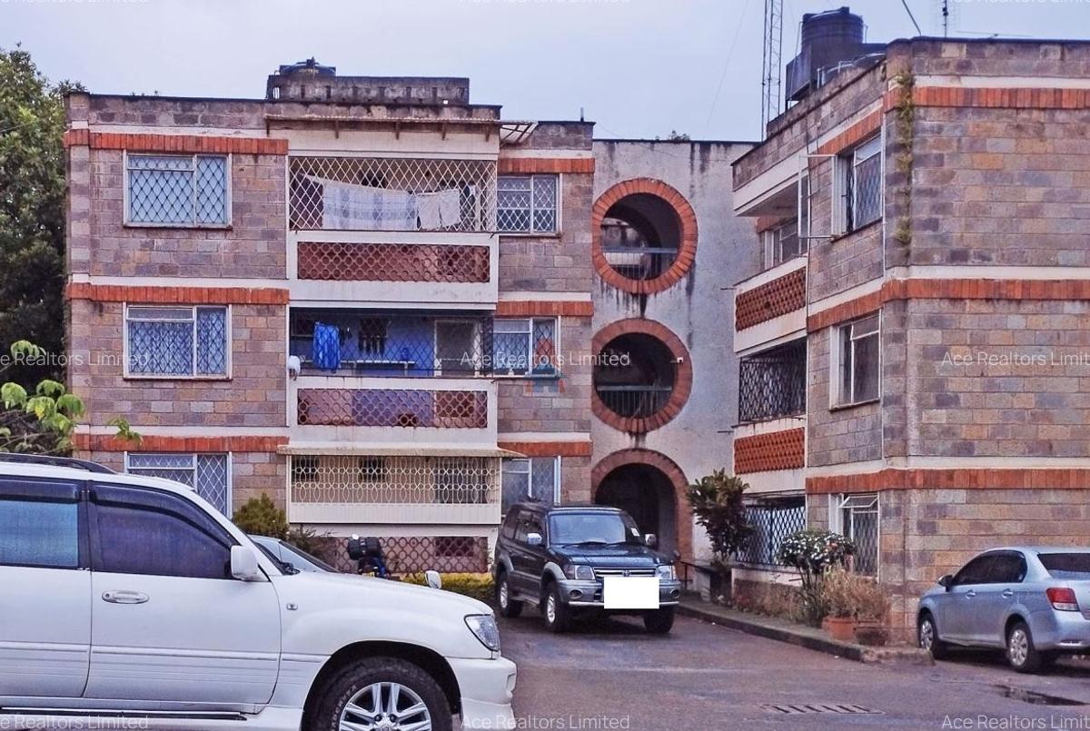 2 Bed Apartment with Parking at Raphta Road - 1