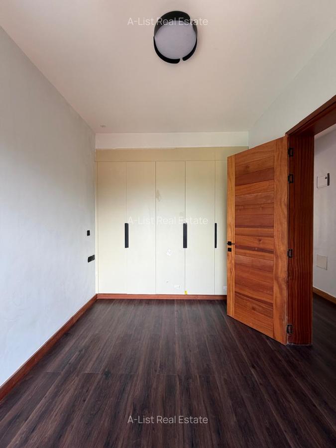 4 Bed Townhouse with Swimming Pool at Kirawa Road - 13