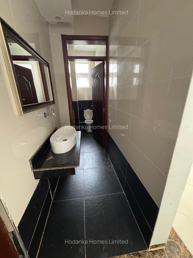 3 Bed Apartment with En Suite in Lavington - 4