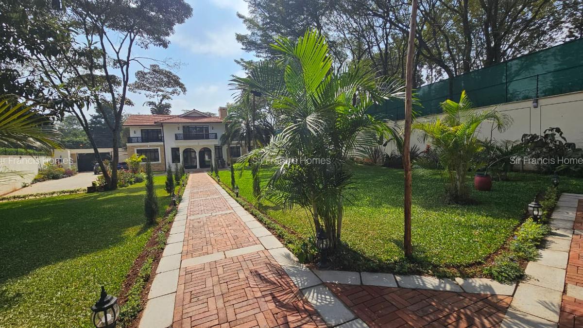 Serviced 5 Bed Apartment with En Suite in Runda - 4