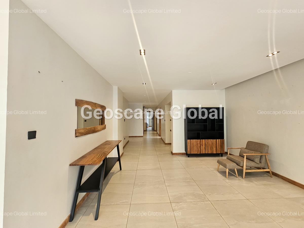 Furnished 4 Bed Apartment with En Suite in Spring Valley - 9