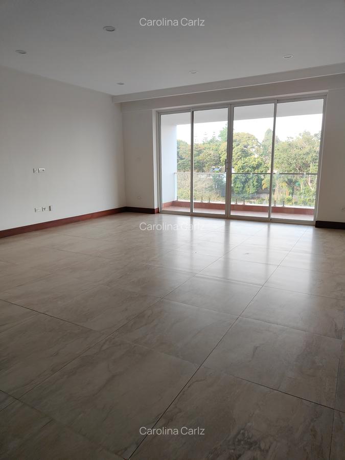 3 Bed Apartment with En Suite at City Park Drive - 10