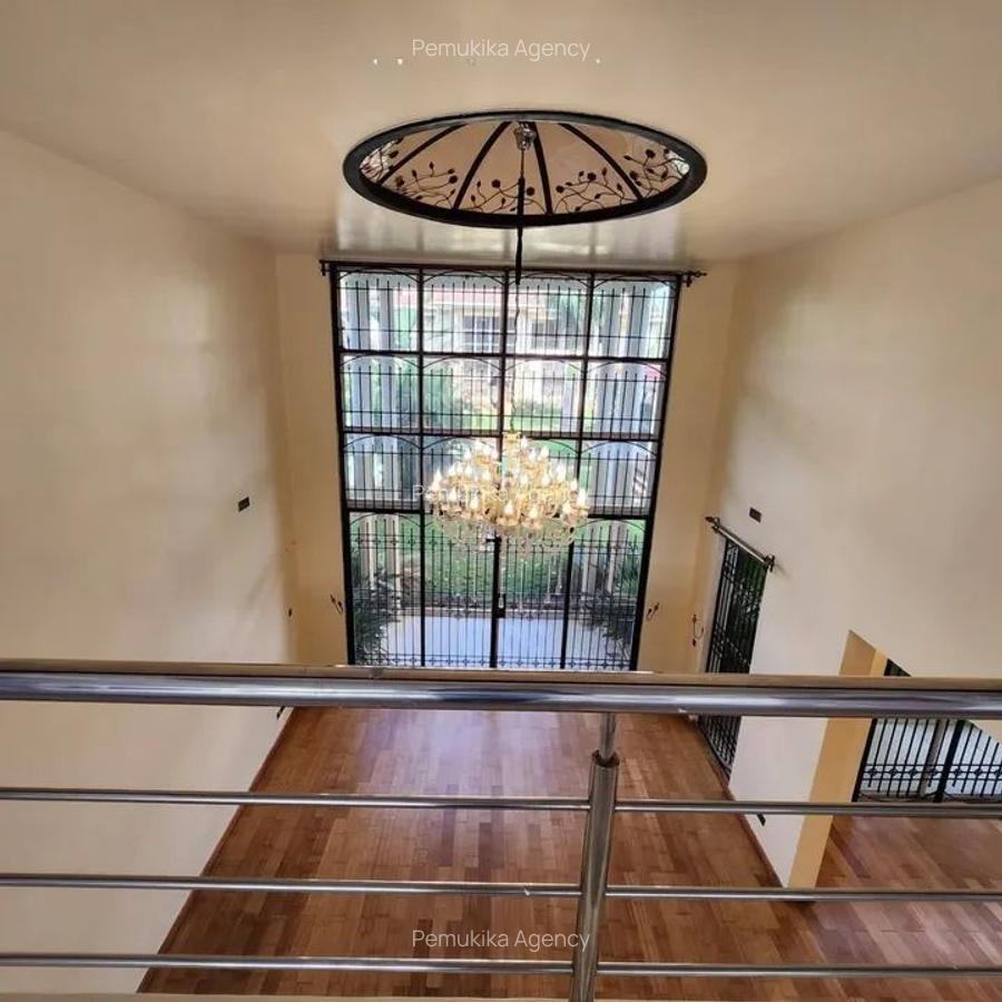 5 Bed House with En Suite at Hardy - 4