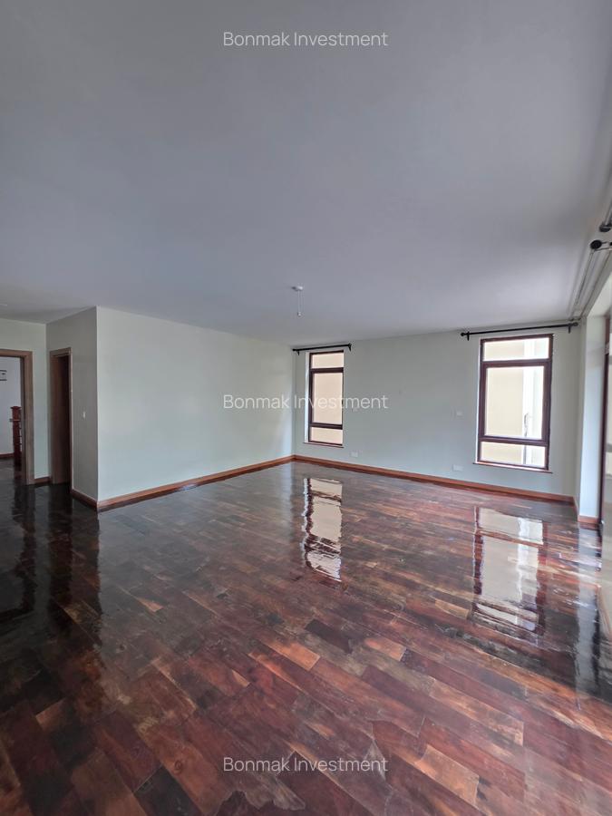 5 Bed Townhouse with En Suite at Lavington Green - 14