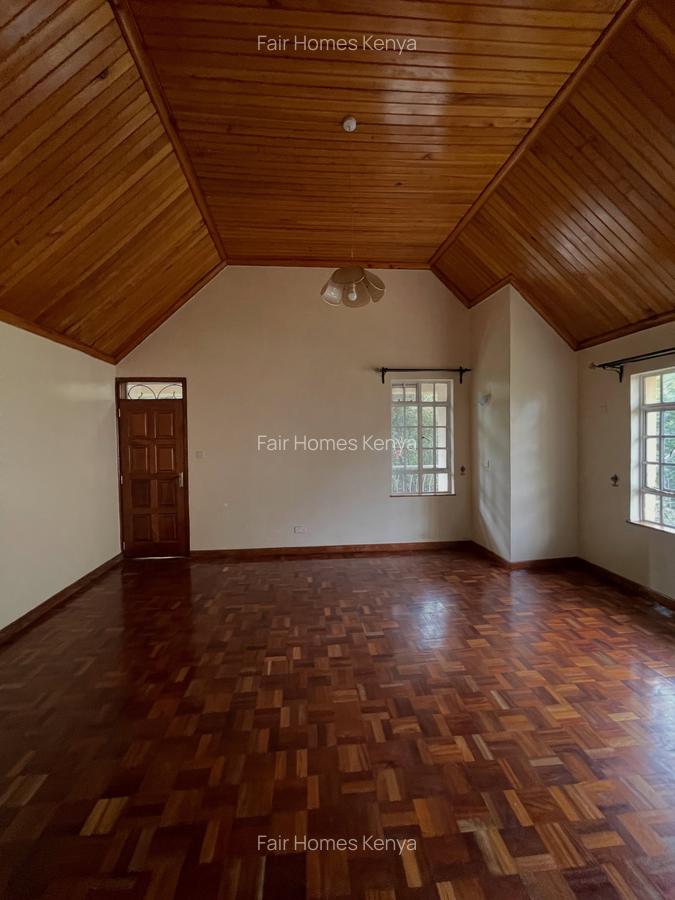 5 Bed Townhouse with En Suite at Lavington Green - 16