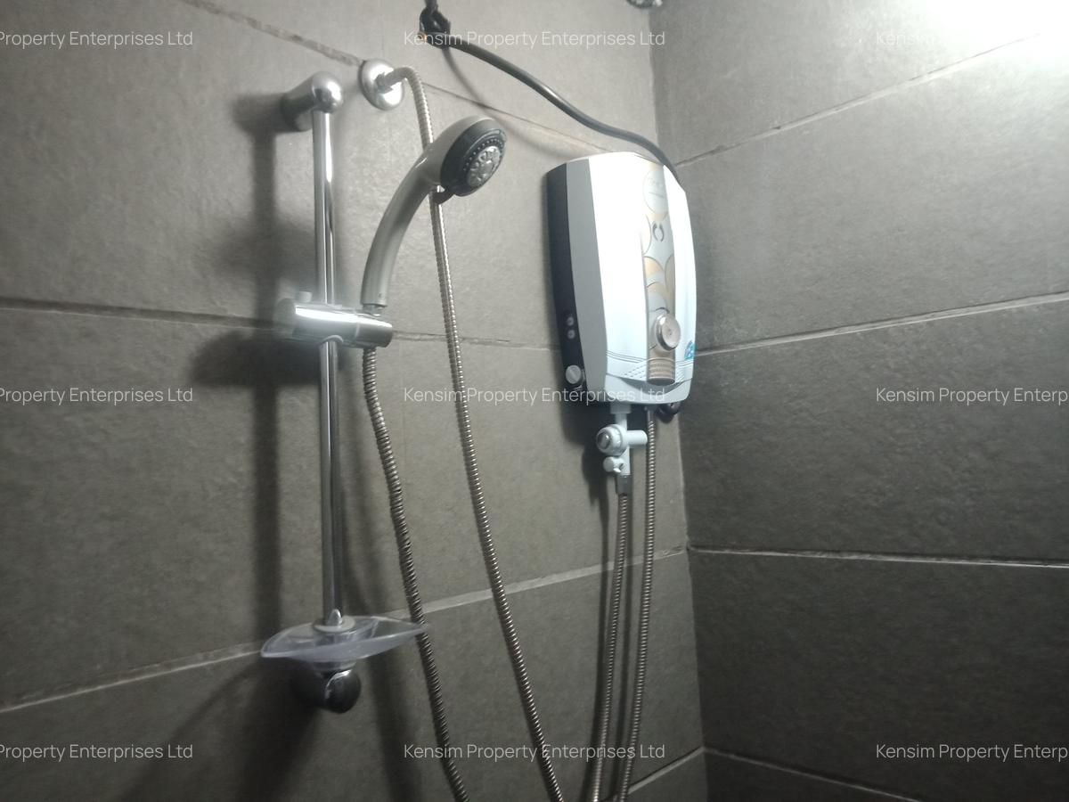5 Bed Townhouse with En Suite in Kitisuru - 15
