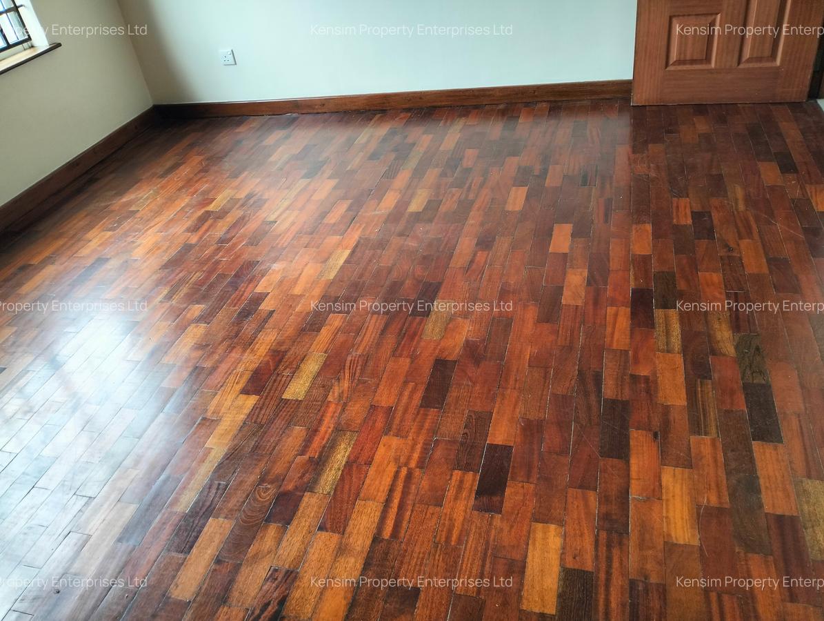 3 Bed Apartment with En Suite in Westlands Area - 16