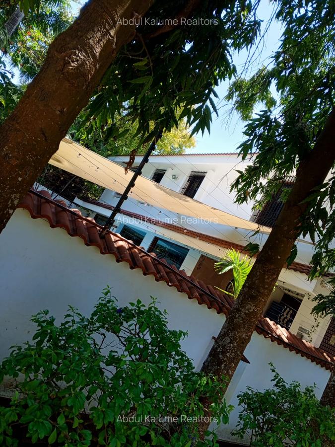 5 Bed House with En Suite at Nyali - 7