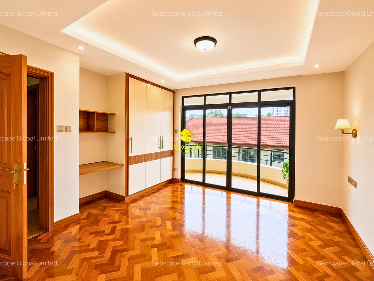4 Bed Apartment with En Suite in Riverside - 9