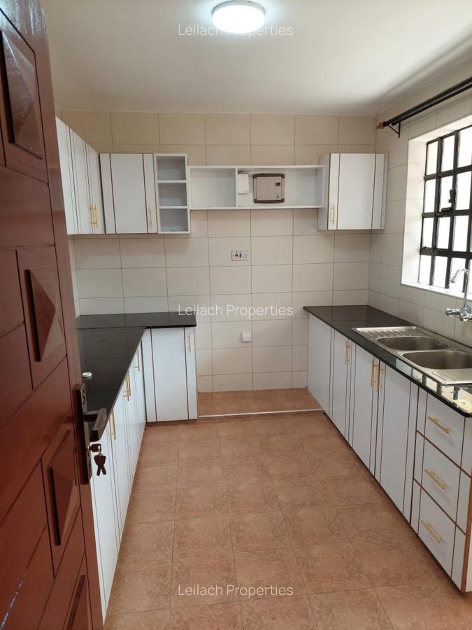 4 Bed House with En Suite in Ongata Rongai - 13
