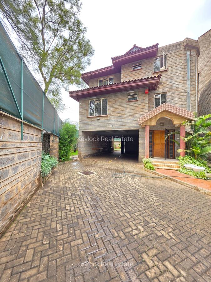 4 Bed Townhouse with En Suite at James Gichuru Road - 2