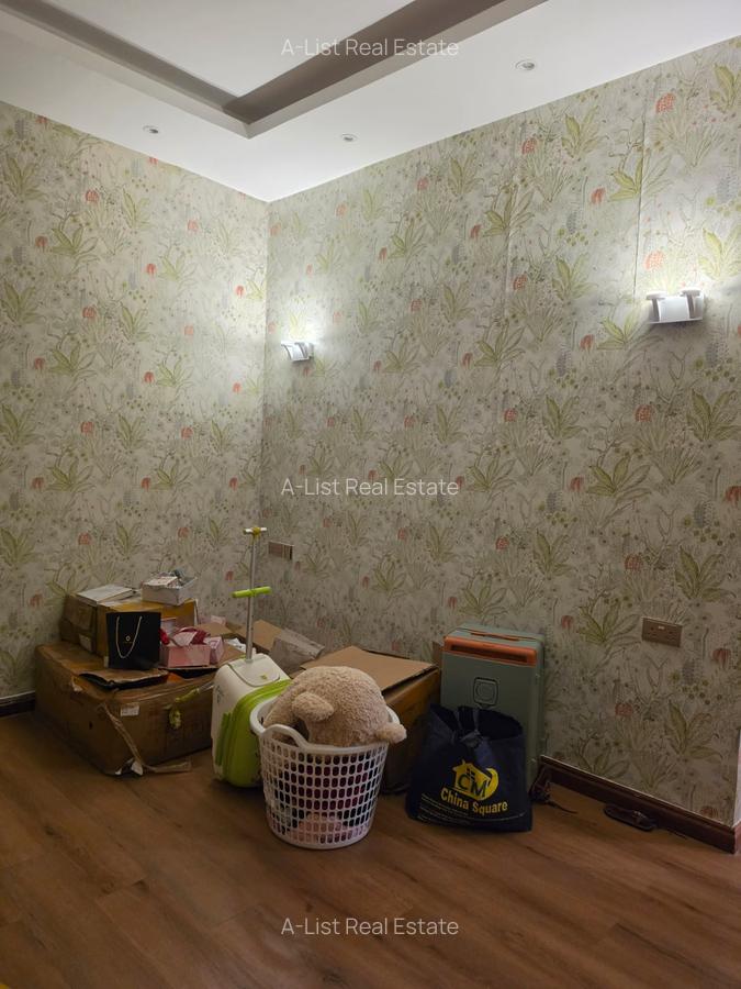 4 Bed Apartment with En Suite at Parklands - 10