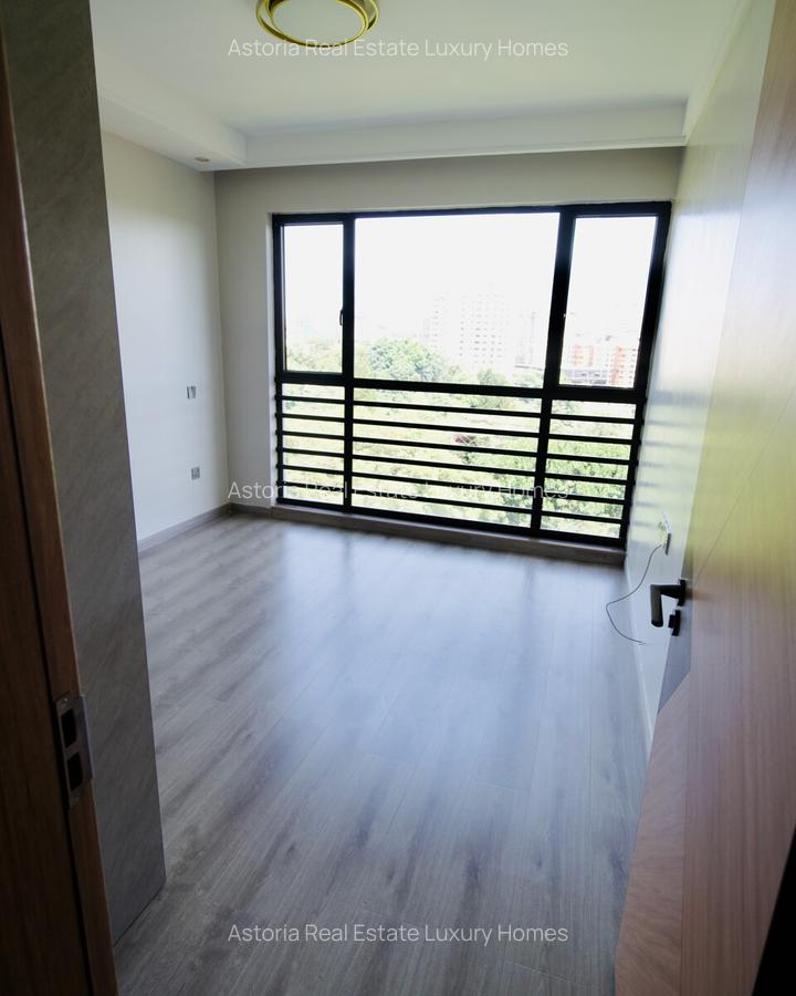 3 Bed Apartment with En Suite at 2026-384 - 2